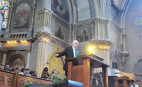 3-City-USE_Gov_visit_churches_Rev_Hatch.jpg