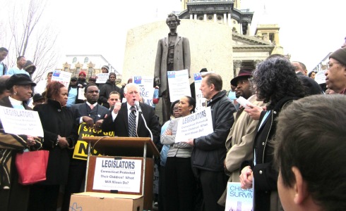 3-City-Pfleger_clergy_gun_petitions.jpg