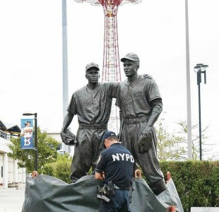 Brooklyn Cyclones to Re-Dedicate Jackie Robinson Statue, WNYC News