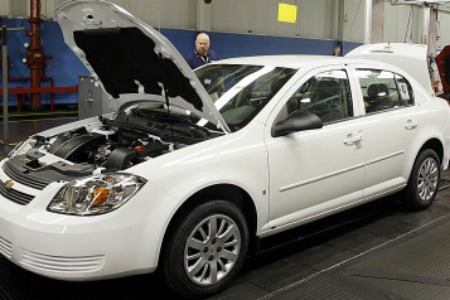 Workers at the Lordstown Assembly Plant work on the Chevy Cobalt. | ASSOCIATED PRESS