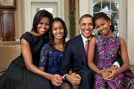 300px-Barack_Obama_family_portrait_2011