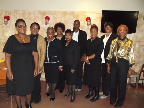 (WOS) Foundation is not-for-profit organization comprised of community leaders, and business women dedicated to promoting academic and business empowerment and growth opportunity for African American Youth throughout Chicago.