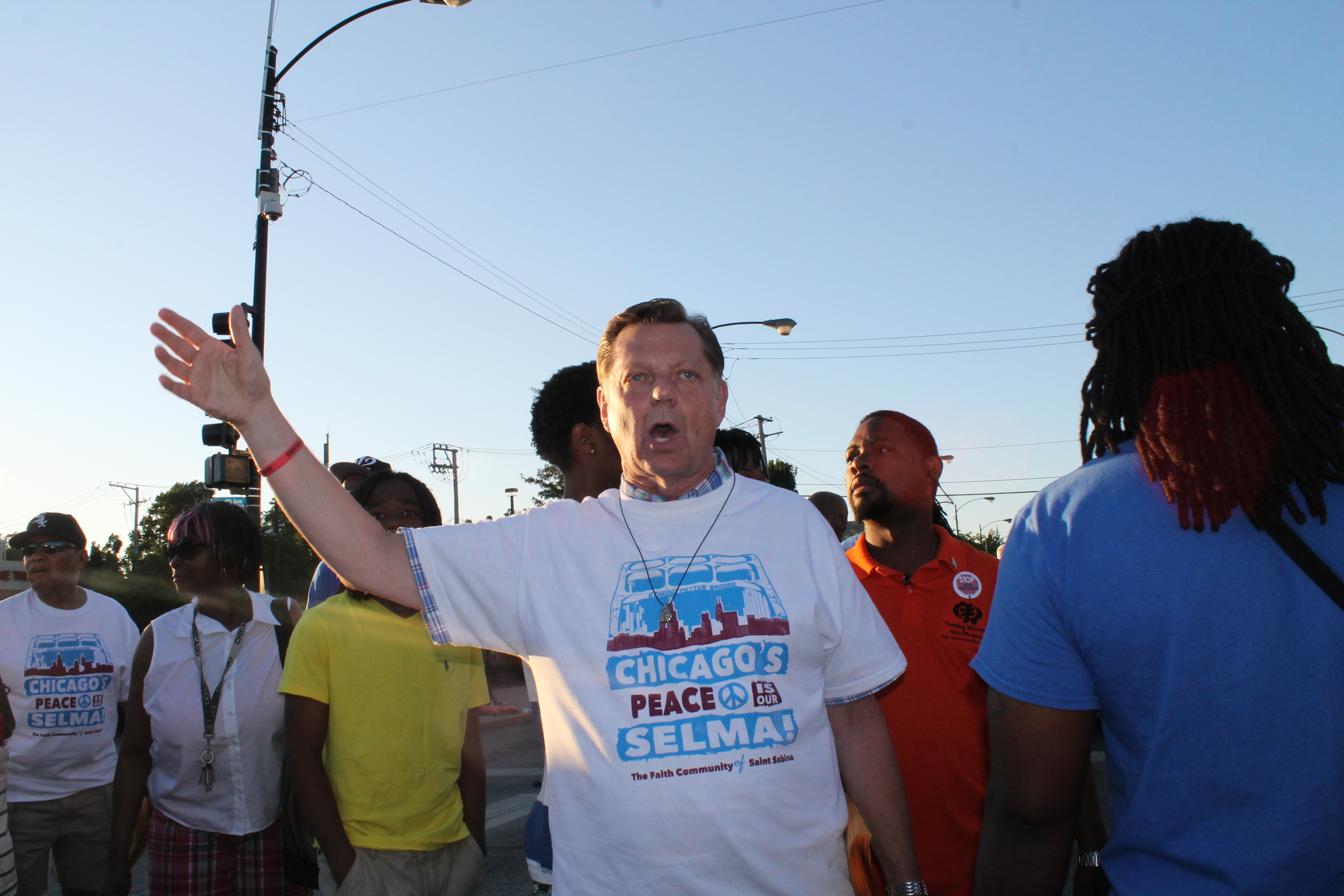 Father Pfleger calls for peace to prevail at 79th and Halsted 