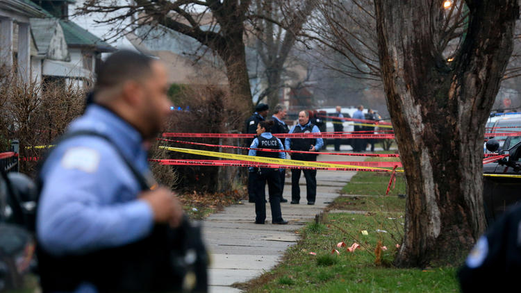 Crime scene established as Chicago police collect evidence