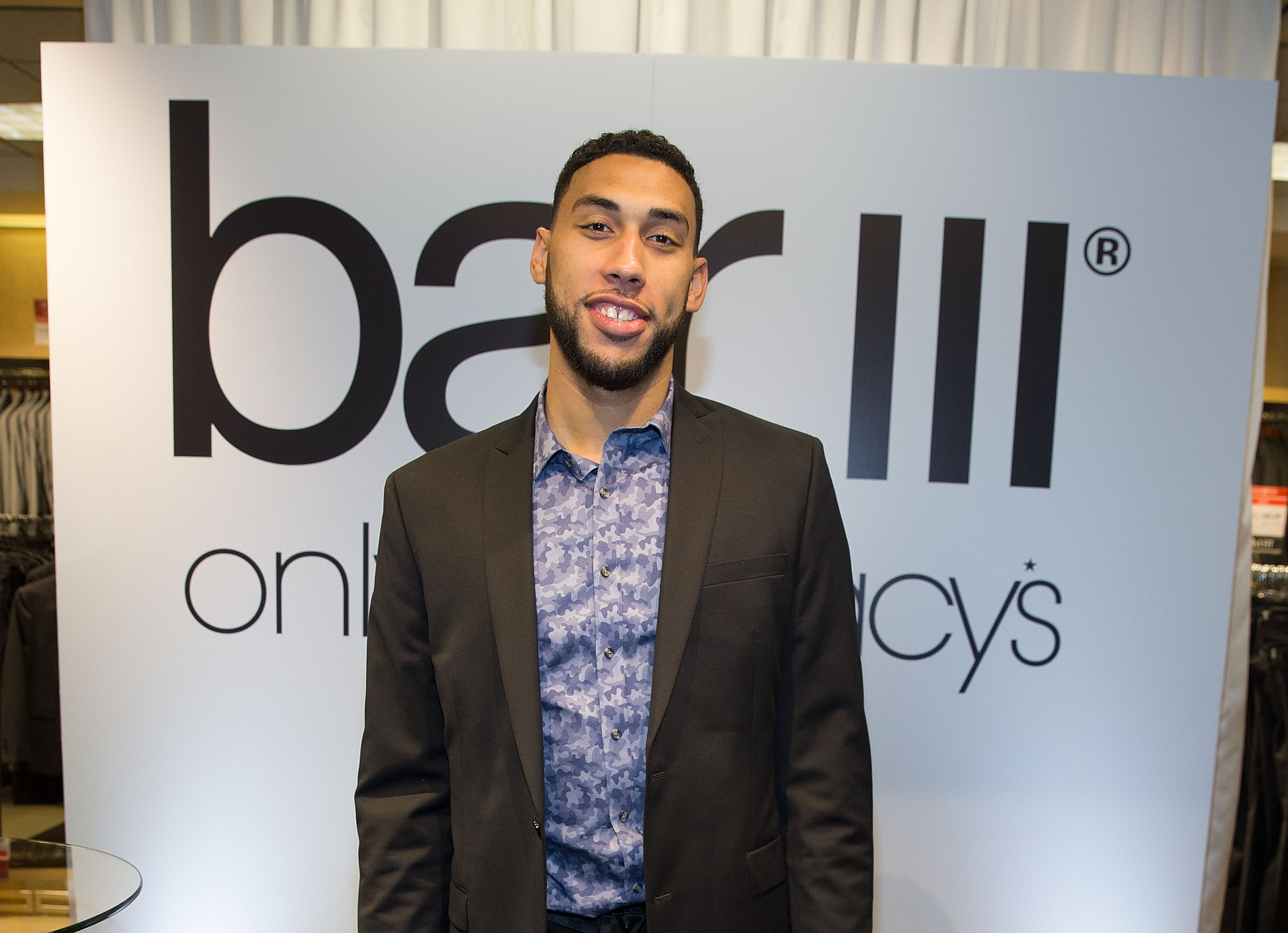CHICAGO, IL - SEPTEMBER 23: Chicago Bulls rookie Denzel Valentine at the Bar III event at Macy's State Street on September 23, 2016 in Chicago, Illinois. (Photo by Tasos Katopodis/Getty Images for Bar III)