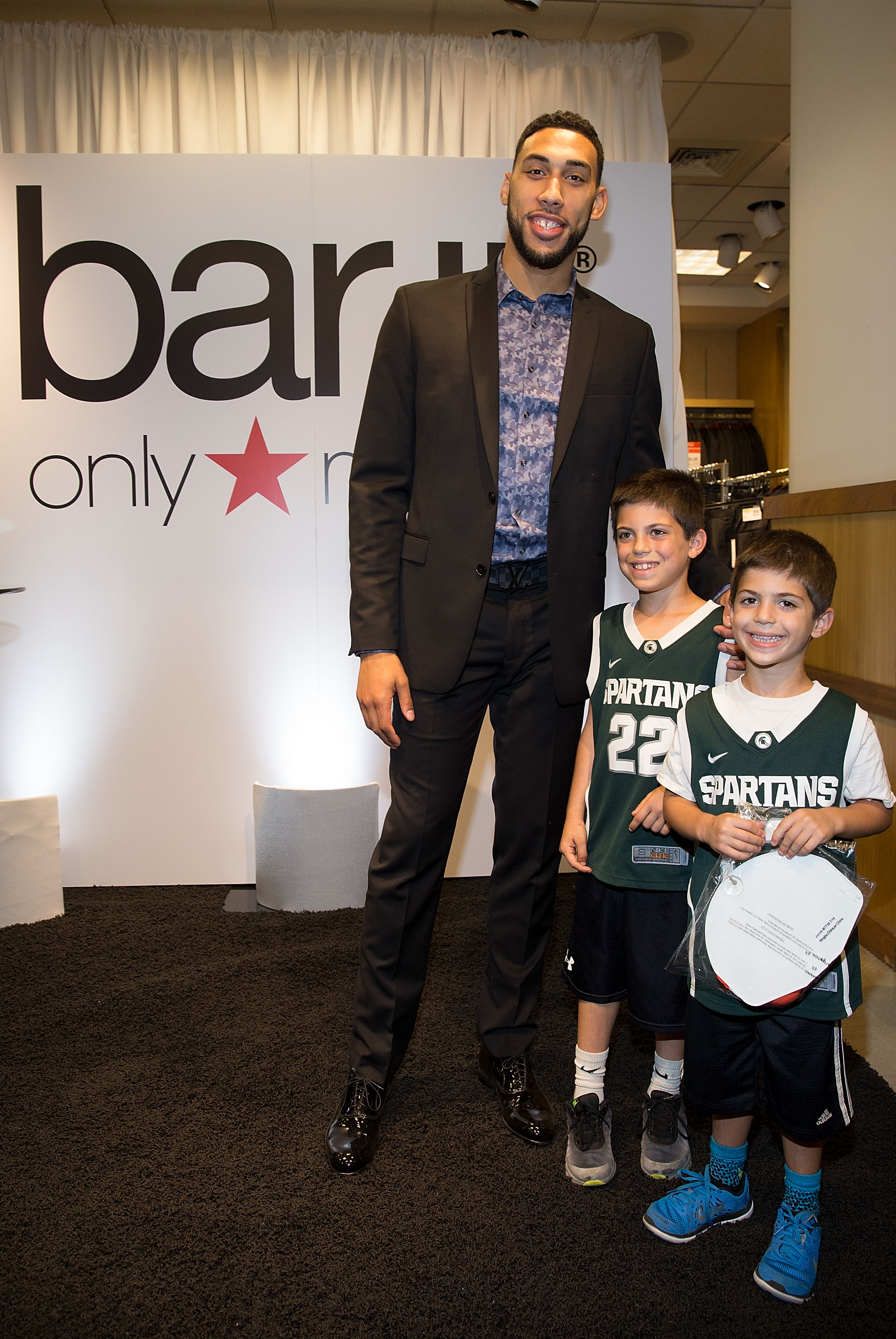 CHICAGO, IL - SEPTEMBER 23: Chicago Bulls rookie Denzel Valentine at the Bar III event at Macy's State Street on September 23, 2016 in Chicago, Illinois. (Photo by Tasos Katopodis/Getty Images for Bar III)