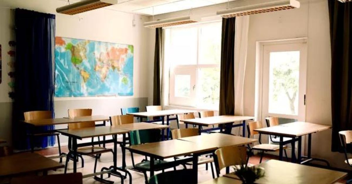 picture of a school classroom