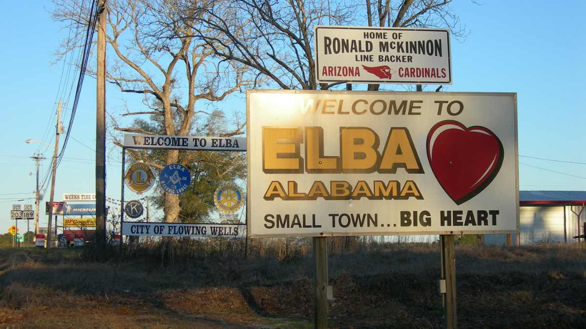 Elba Alabama welcome sign