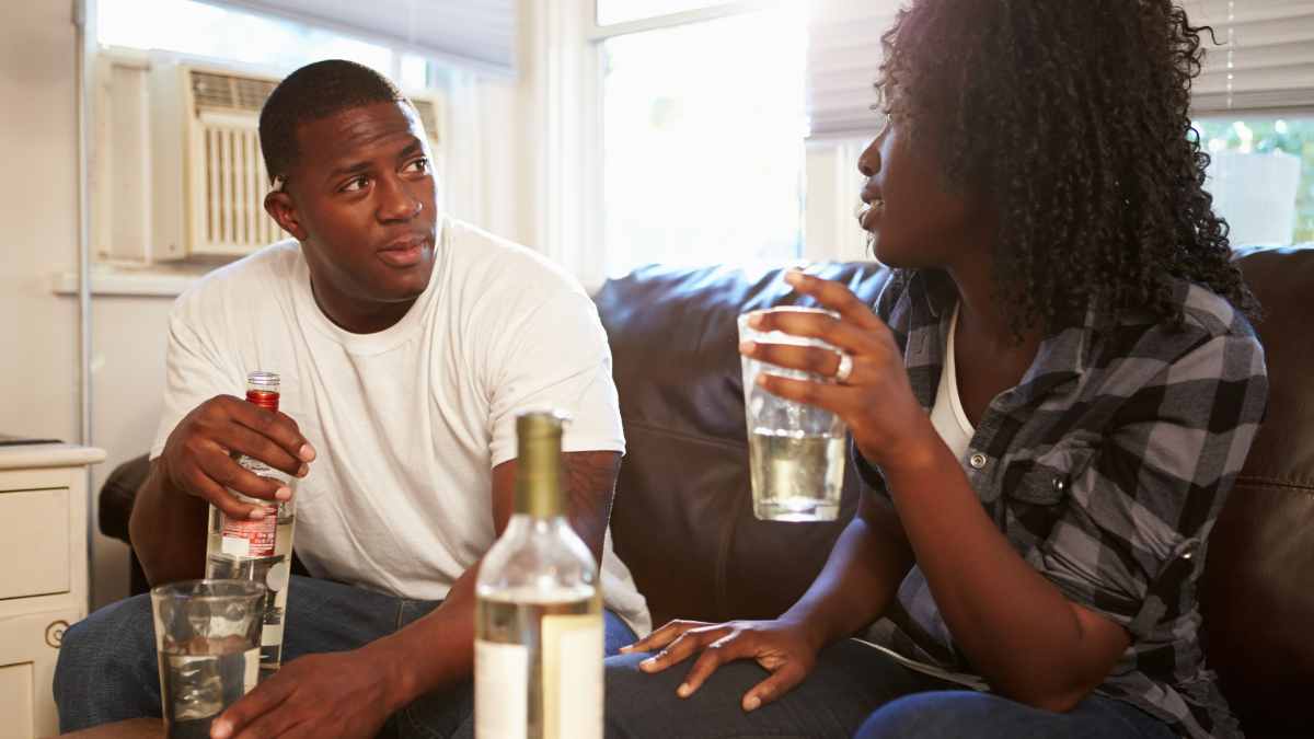 A couple drinking. Tips during alcohol awareness month