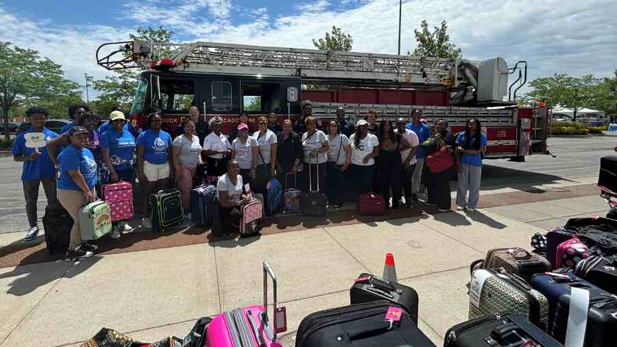 The Will County Black Diamond Chapter of Top Ladies of Distinction, Inc. and the Blue Door Neighborhood Center hosted its 4th Annual Hope In A Suitcase” event. 