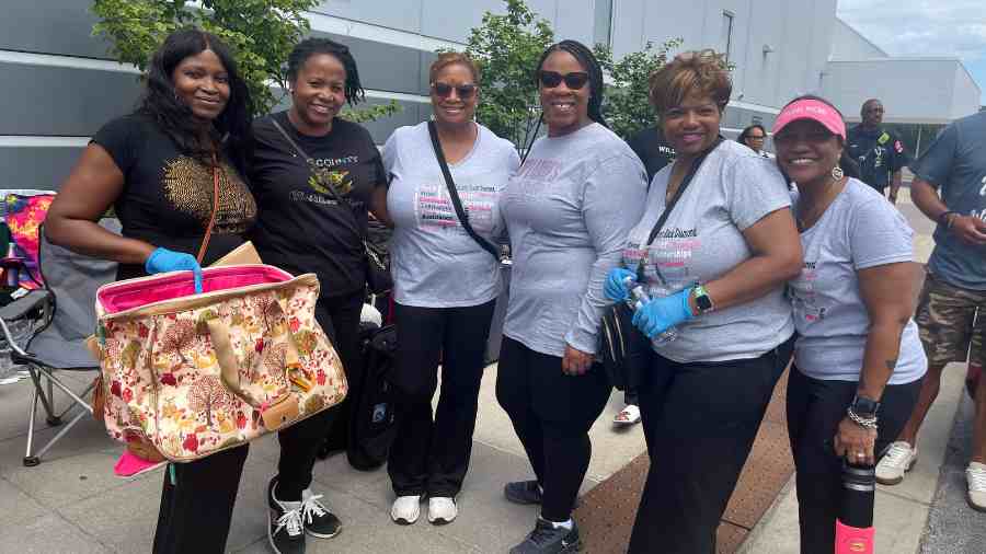 The Will County Black Diamond Chapter of Top Ladies of Distinction, Inc. and the Blue Door Neighborhood Center hosted its 4th Annual Hope In A Suitcase” event. 