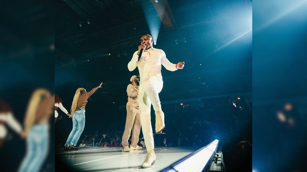 Kirk Franklin performs at The Reunion Tour at UIC’s Credit Union 1 Arena