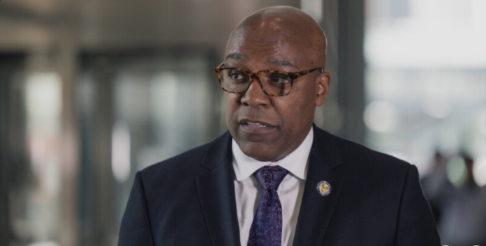 Attorney General Raoul calls for public access to Chicago Police Department hearings