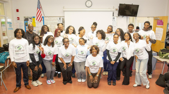 How one nonprofit is bringing STEM professionals into schools and inspiring future healthcare leaders